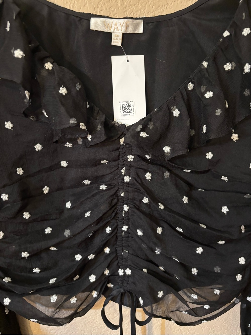 NWT Wayf Blouse XS Black White Floral Ruched Sheer Long-Sleeve Ruffle Crop Top - Picture 4 of 16
